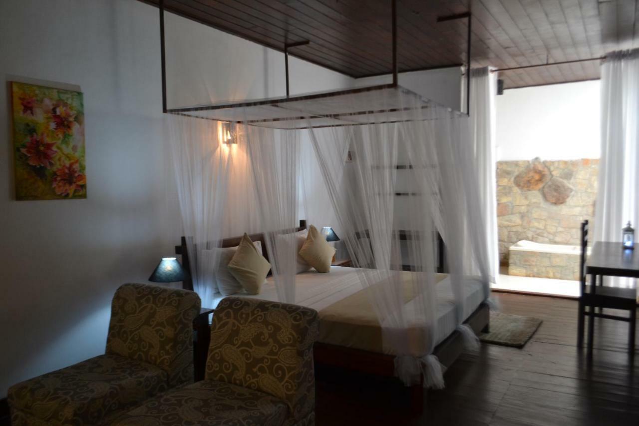 Ella Jungle Inn Kahatamaditta Exteriör bild